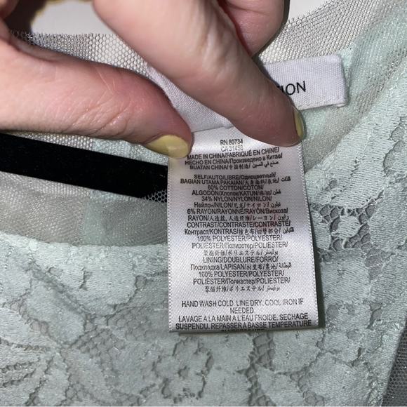 BCBGeneration light mint green floral lace and sheer mesh crop top Small - Picture 5 of 5